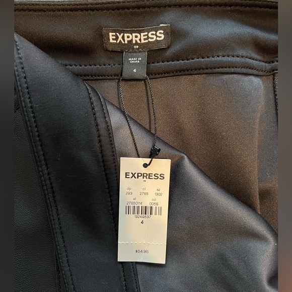 Faux leather Express skirt - Picture 3 of 4